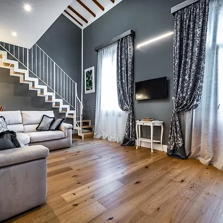 Yid Capo Di Mondo Luxury Apartment In Florence Exterior photo